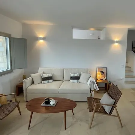 Villamar - Private With Pool In Naoussa Vakantiehuis